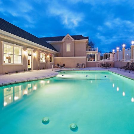 Holiday Inn Redding By Ihg Exterior photo