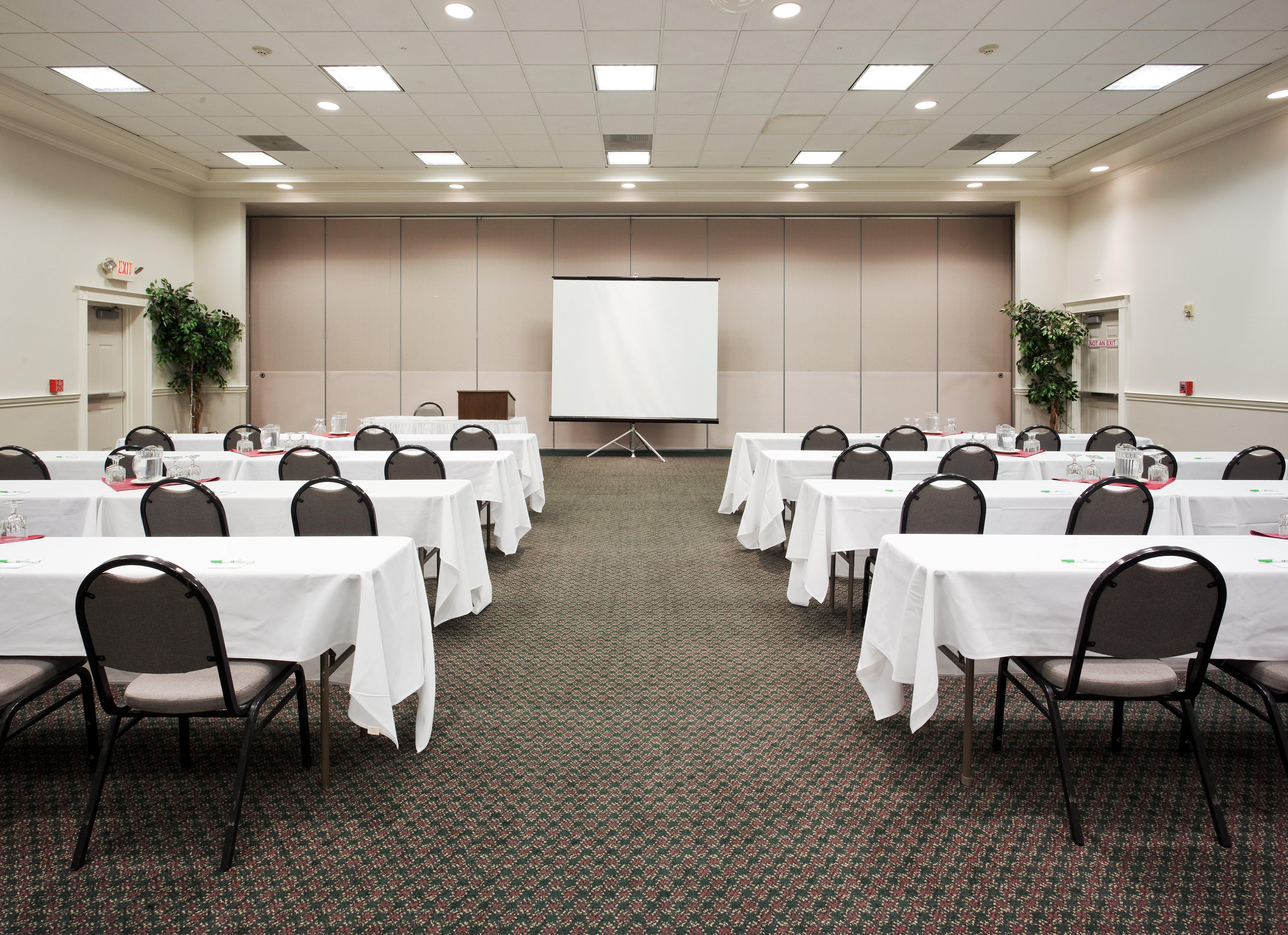 Holiday Inn Redding By Ihg Exterior photo
