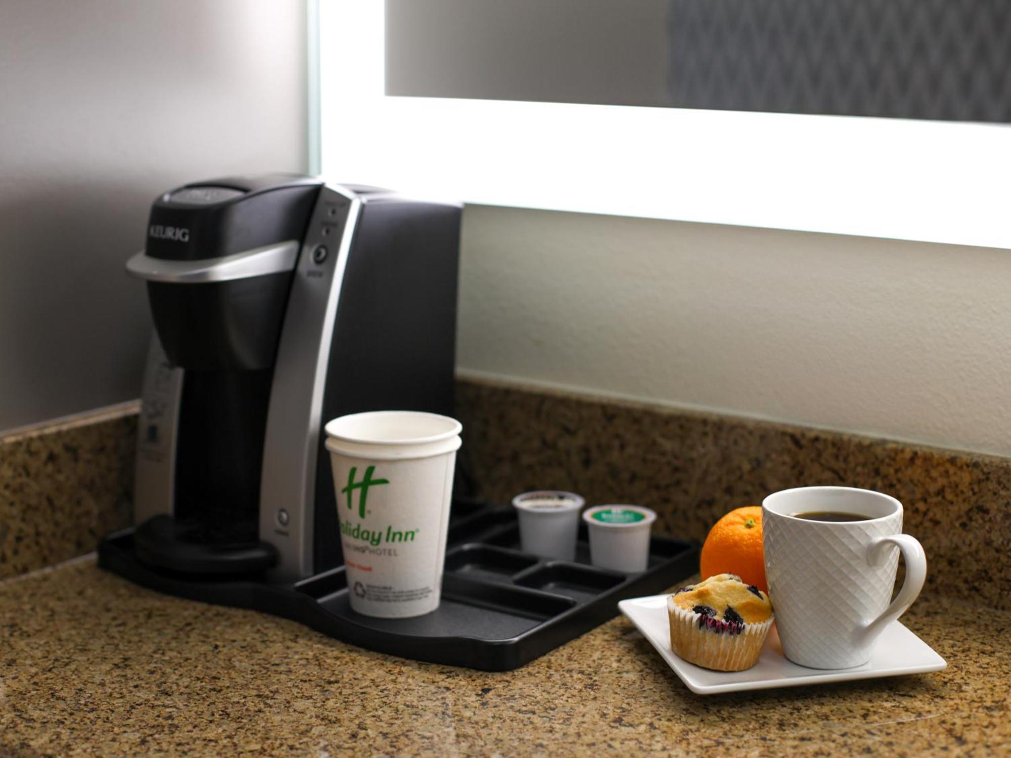 Holiday Inn Redding By Ihg Exterior photo