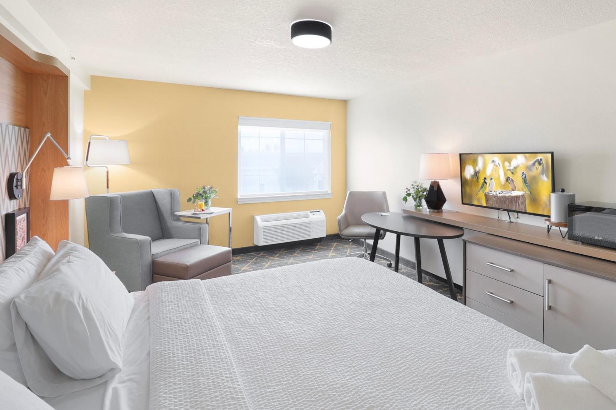 Holiday Inn Redding By Ihg Exterior photo